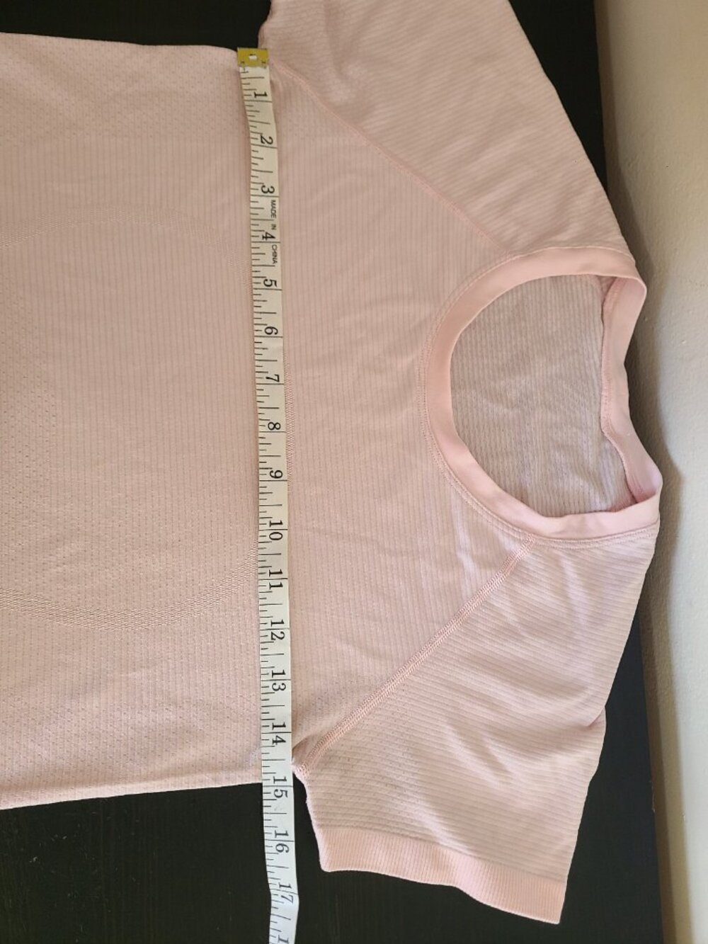 Lululemon Swiftly Tech Short Sleeve 2.0 shirt size 6 Light Pink - Picture 4 of 6